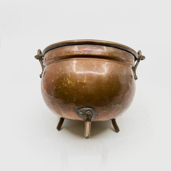 Antique 20th Cen. Copper Three-Leg Cauldron with Bail Handle - Picture 5 of 7